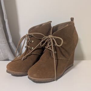 Steve Madden Brown Lace Up Wedge Boots